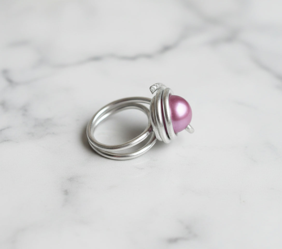 Anello artigianale con perla rosa | Wire, color argento, elegante - GEDICO STORE