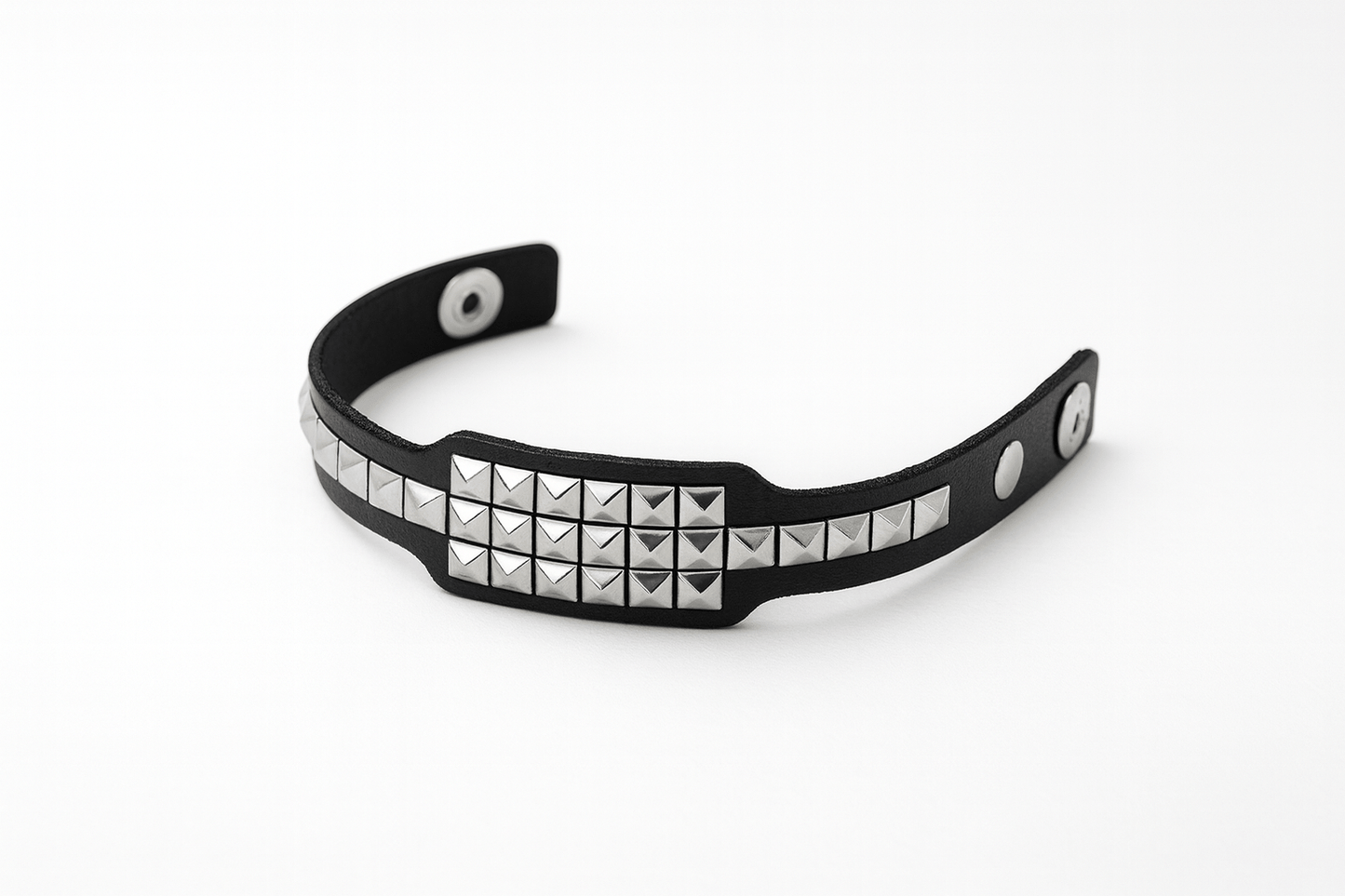Bracciale Punk Rock con Borchie – Y2K Studded Bracelet in Similpelle | Accessorio Unisex Punk Goth Emo | Vintage Y2K - GEDICO STORE