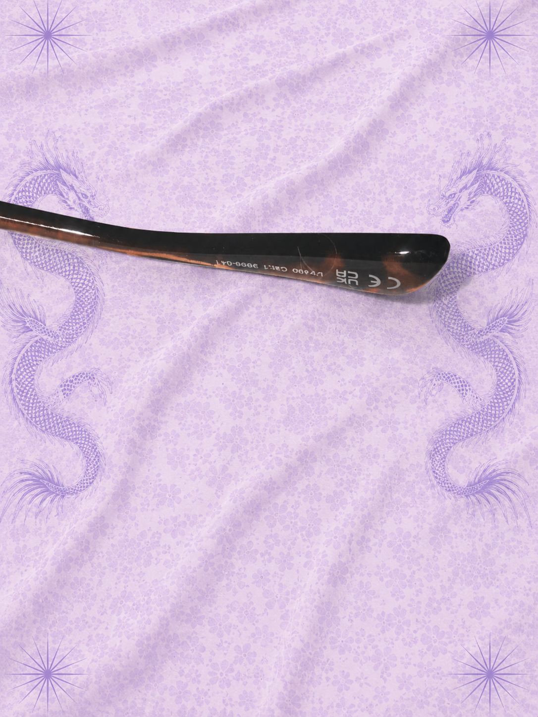 Occhiali da Sole Y2K con Lenti Viola e Montatura Tartarugata UV400