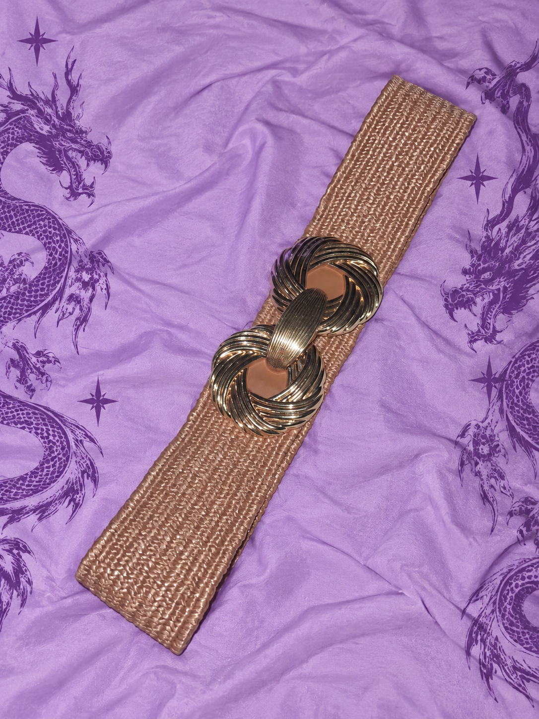 Cintura Donna Elasticizzata Beige con Maxi Fibbia Dorata – Stile Y2K