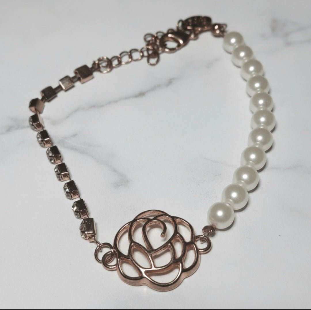 Bracciale Didofà Y2K 15 cm | Perle Rosa & Ciondolo Fiore | Gioiello Vintage Anni 2000 Style Prezzi speciali · Ultimi pezzi - GEDICO STORE