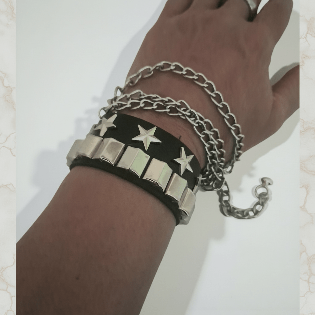 Bracciale Punk Rock in Pelle Nera con Borchie a Stella e Catena Metallica Unisex - GEDICO STORE