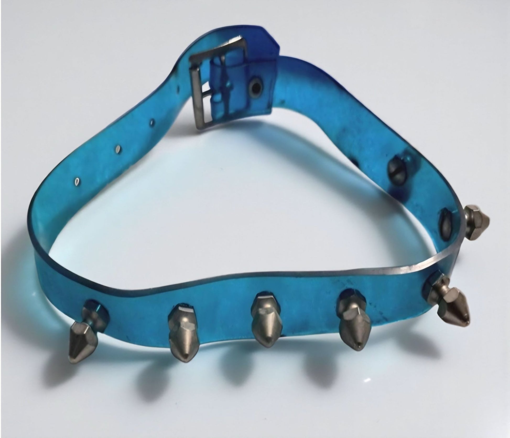 Choker blu trasparente donna | Borchie punk goth con spuntoni - GEDICO STORE