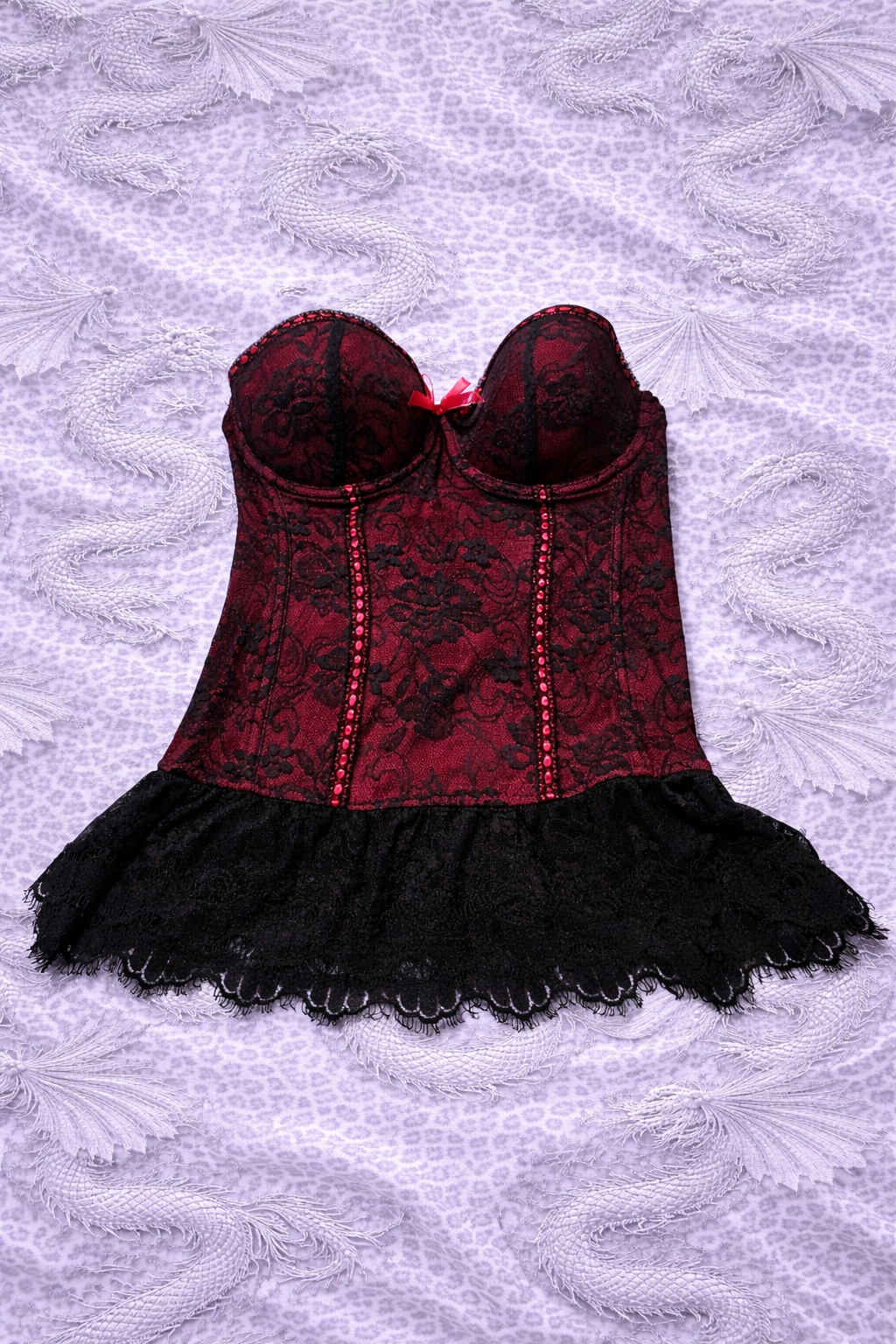 Corsetto Goth Rosso e Nero in Pizzo – Bustier Sexy con Coppe Strutturate (XS/S)