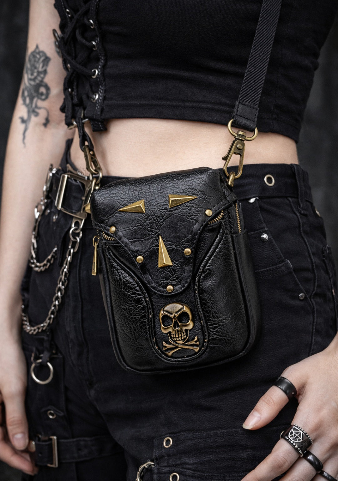 Skull Stud Mini Bag NUOVA – Mini borsa punk gothic con teschio e borchie metal