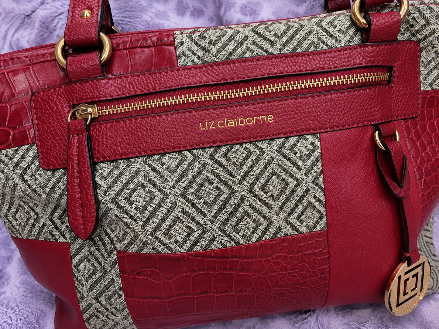 Liz Claiborne Borsa Shopper Y2K Patchwork Bordeaux con Charm Dorato
