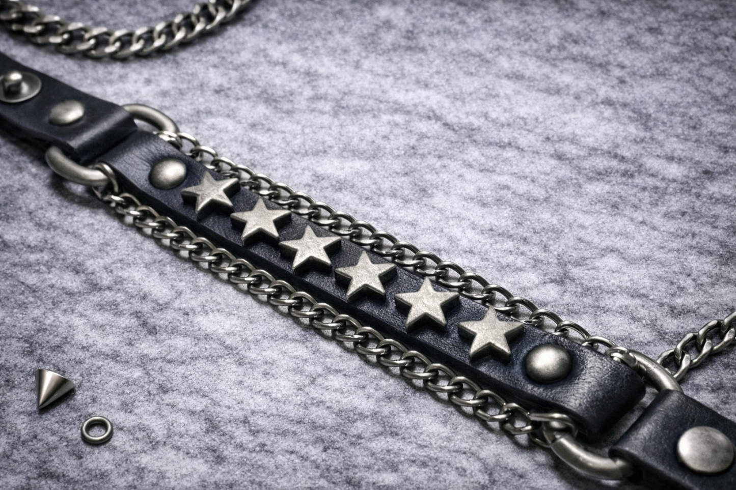 Bracciale Punk con Catene e Stelle – Stile Gothic Rock