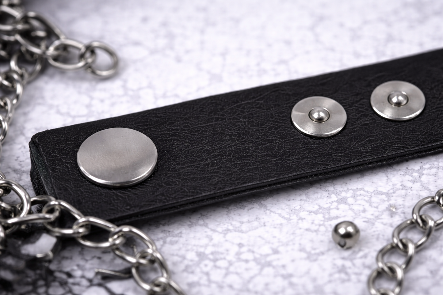 Bracciale Punk Rock con Stelle e Catena – Pelle Nera Unisex