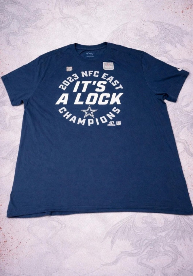 Nike NFL Dallas Cowboys NFC East Champions T-Shirt Uomo XXL Blu Navy Y2K Streetwear