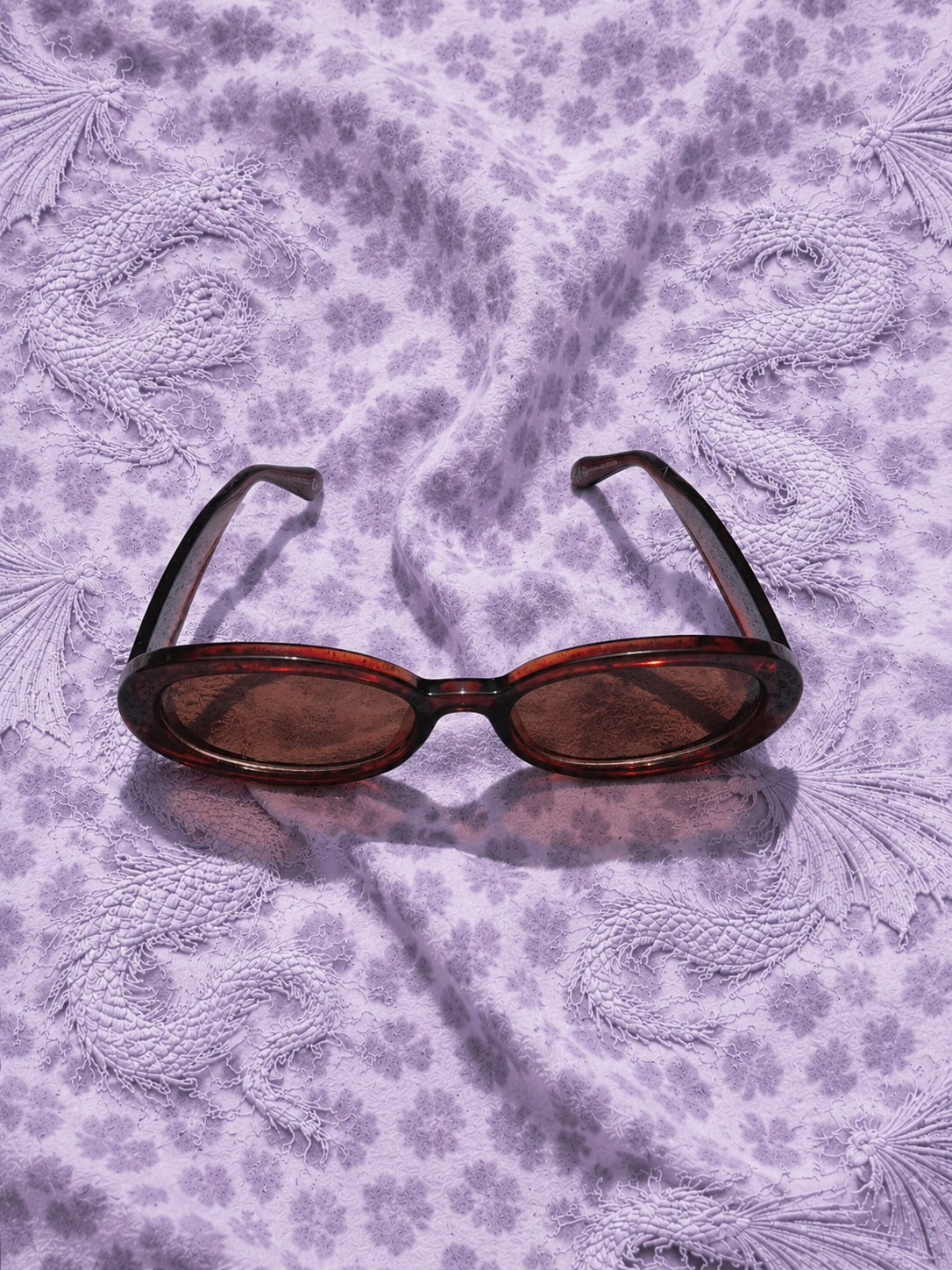 Occhiali da Sole Ovali Bordeaux Y2K Donna – Montatura Traslucida e Lenti Tinta Rosso Vintage
