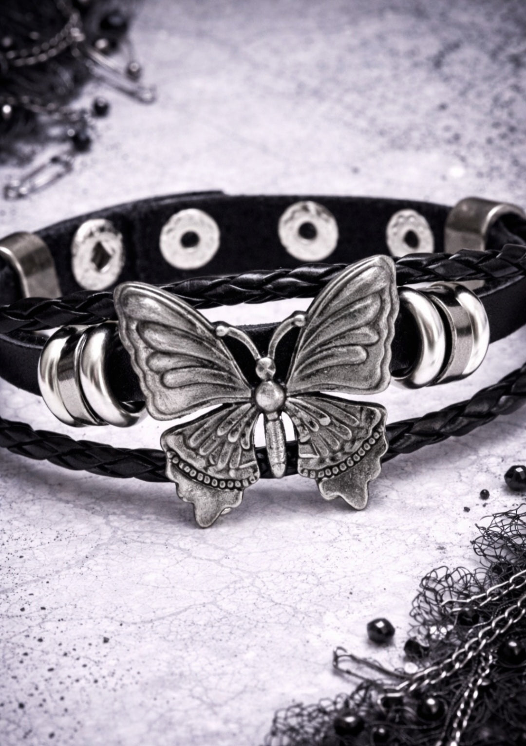 Bracciale Gothic Punk con Farfalla – Polso Donna Nero