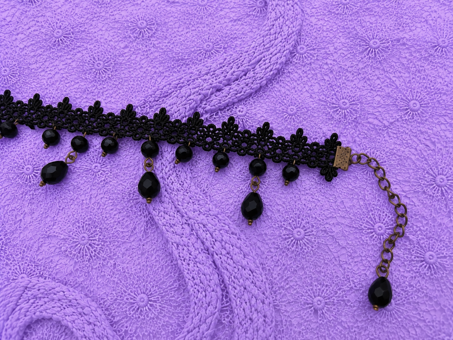 Choker Nero in Pizzo con Pietra e Pendenti | Collana Girocollo Y2K Vintage | Gedico Store