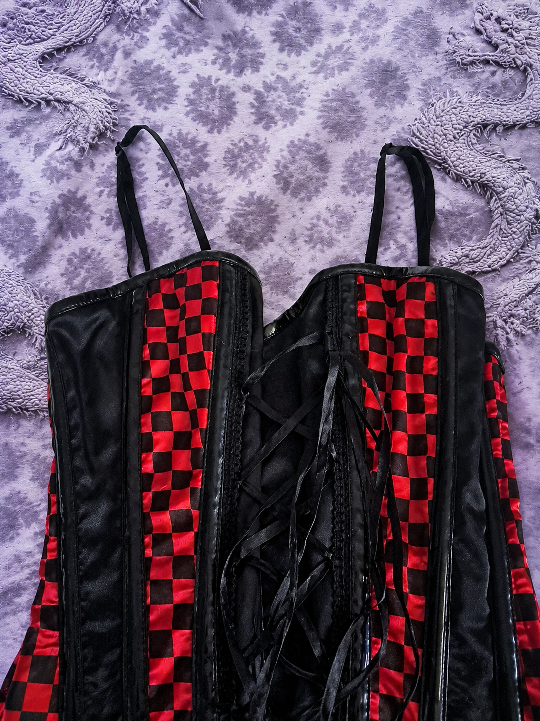 Abito Corsetto Nero e Rosso a Scacchi | Mini Abito Gothic Punk Y2K con Gonna a Balze XS