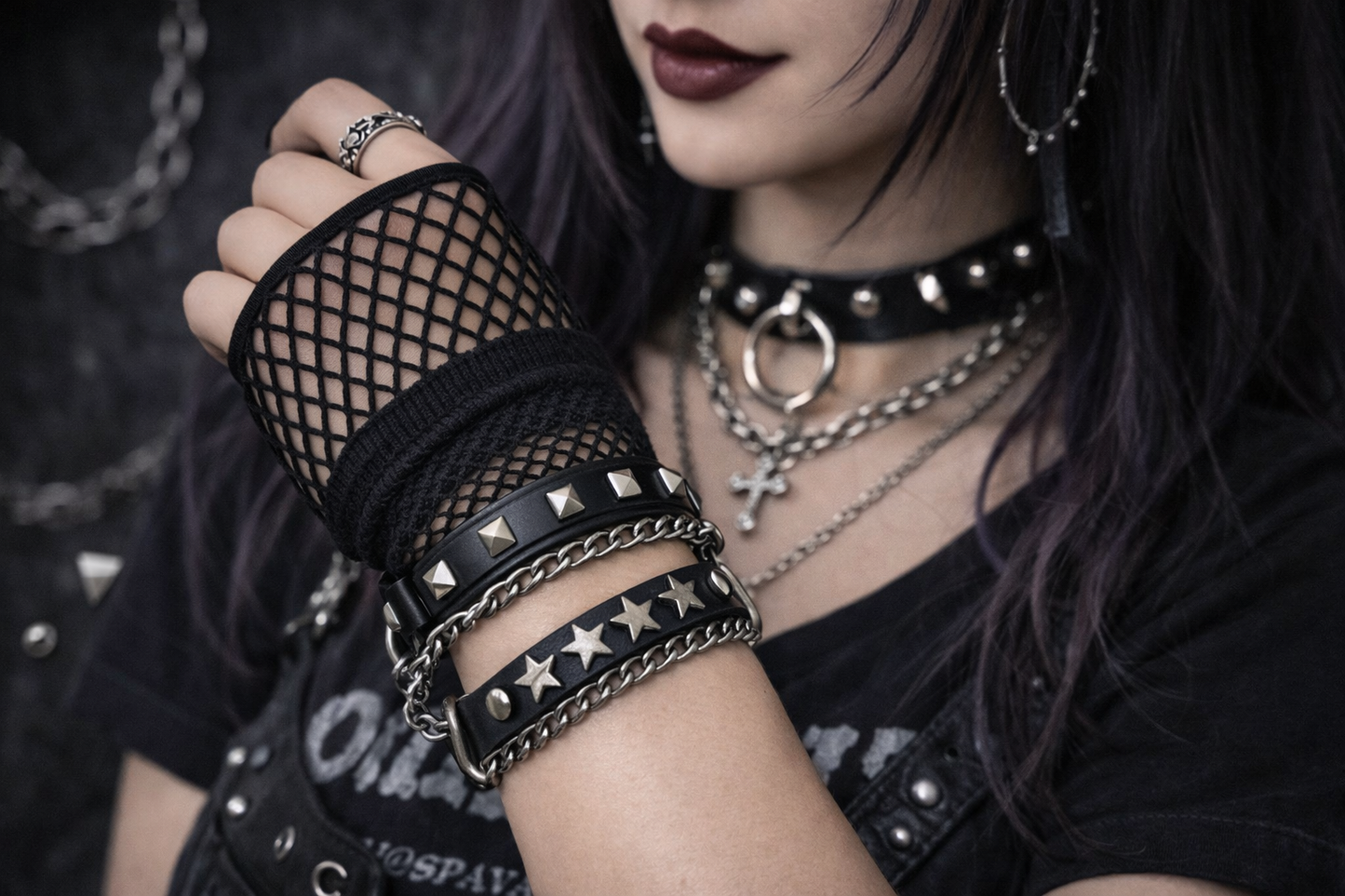 Bracciale Punk con Catene e Stelle – Stile Gothic Rock