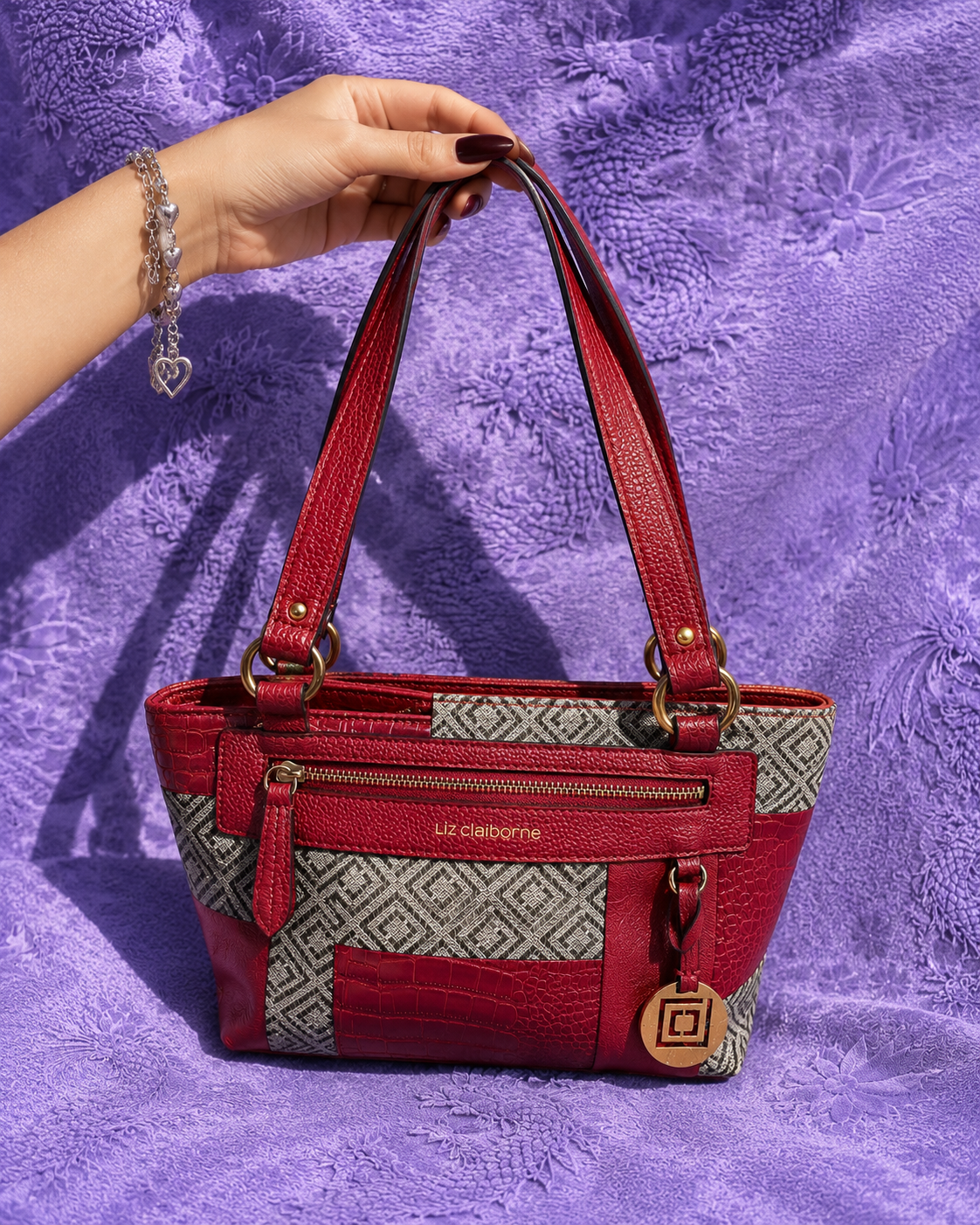 Liz Claiborne Borsa Shopper Y2K Patchwork Bordeaux con Charm Dorato
