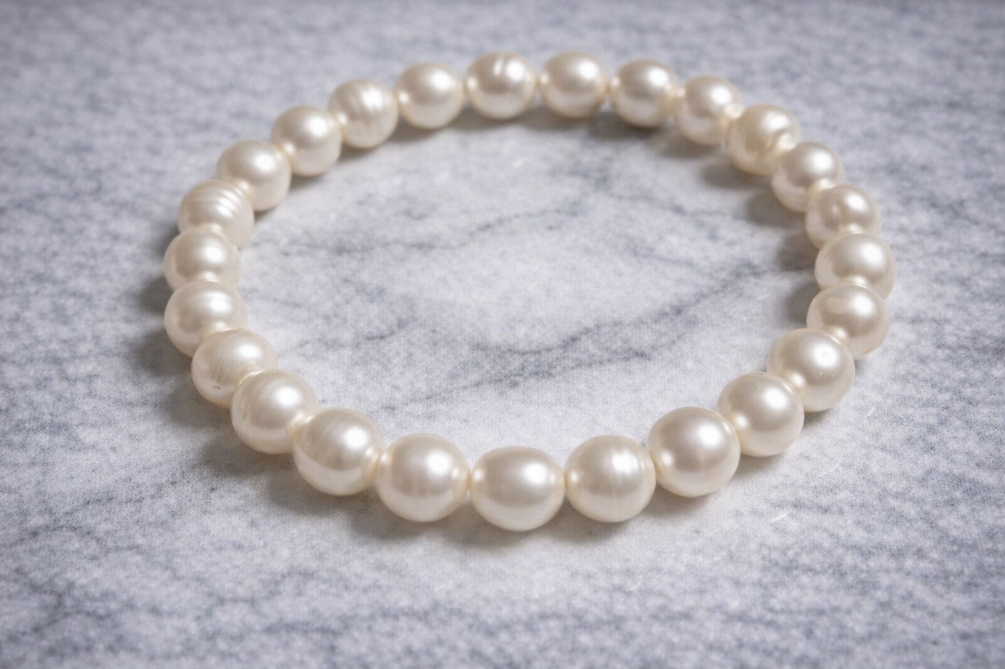 Bracciale in Perle d’Acqua Dolce Elasticizzato – Stile Minimal Elegante