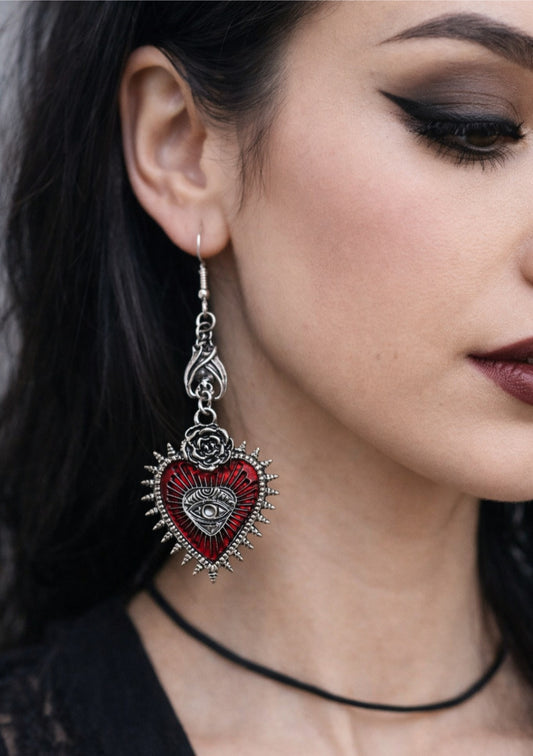 Orecchini Gothic Punk cuore rosso con occhio – NUOVO