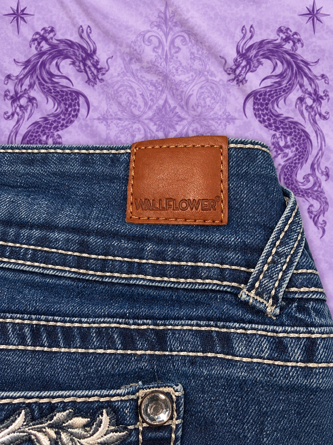 WallFlower Y2K Dark Wash Flare Jeans Embroidered – Size 9