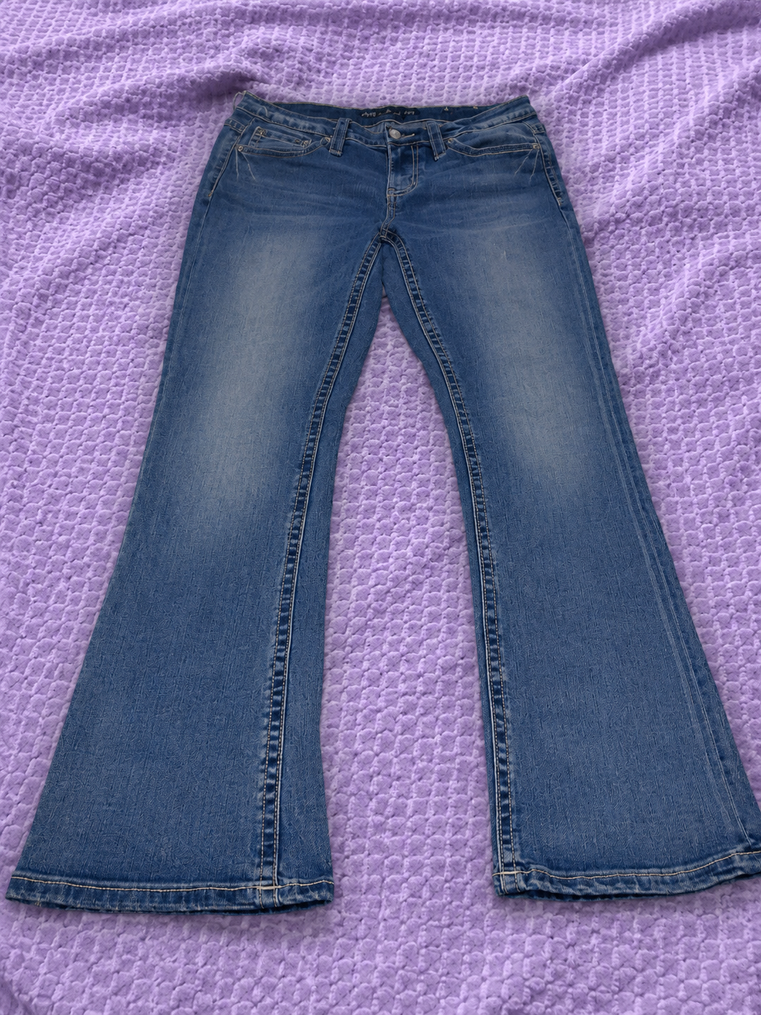 Jeans Bootcut Donna Stella in Dreams Denim Blu con Ricami Decorativi