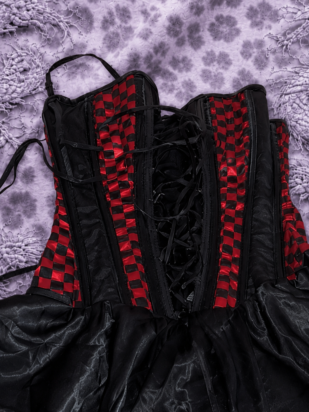 Abito Corsetto Nero e Rosso a Scacchi | Mini Abito Gothic Punk Y2K con Gonna a Balze XS