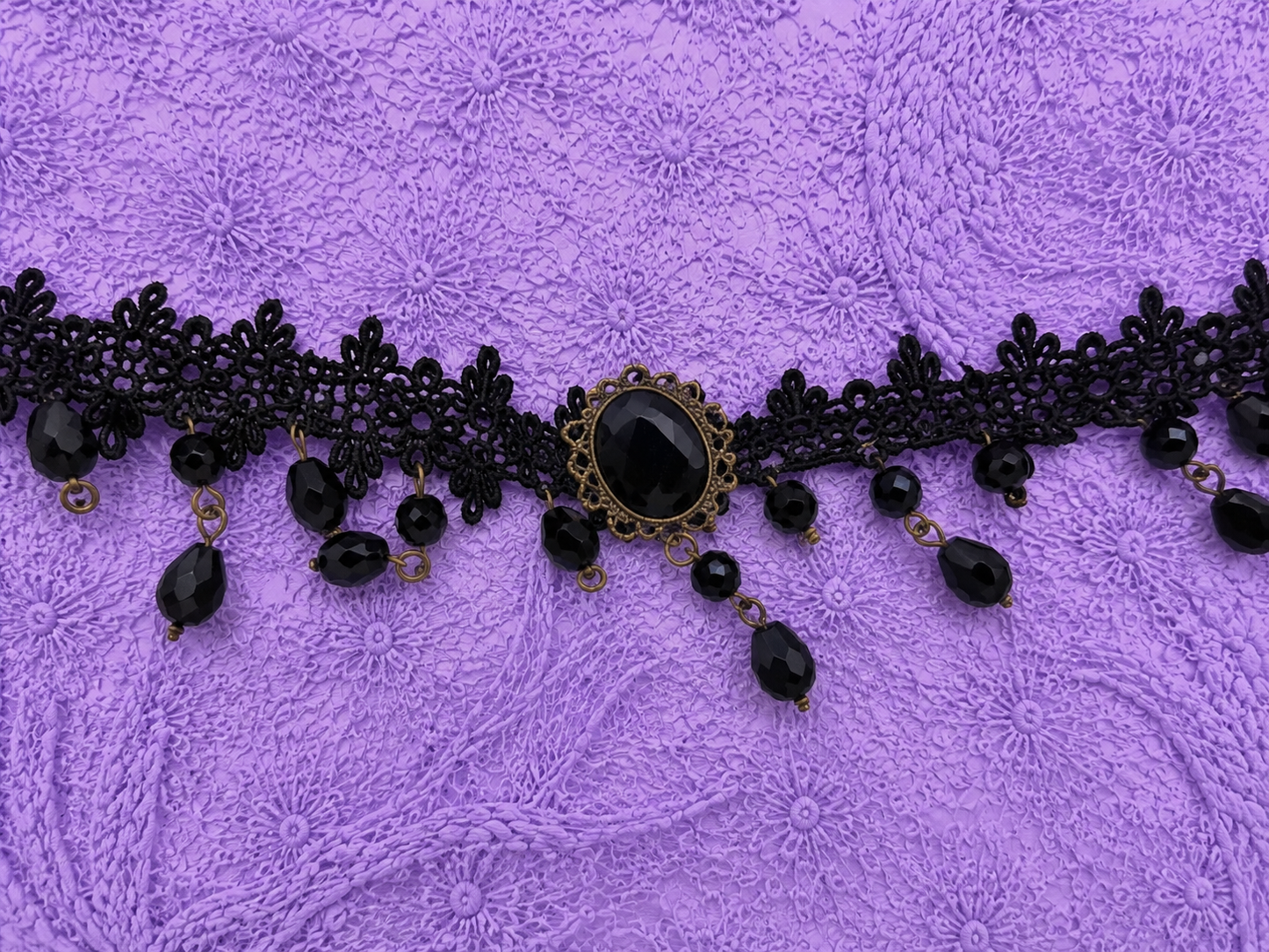 Choker Nero in Pizzo con Pietra e Pendenti | Collana Girocollo Y2K Vintage | Gedico Store